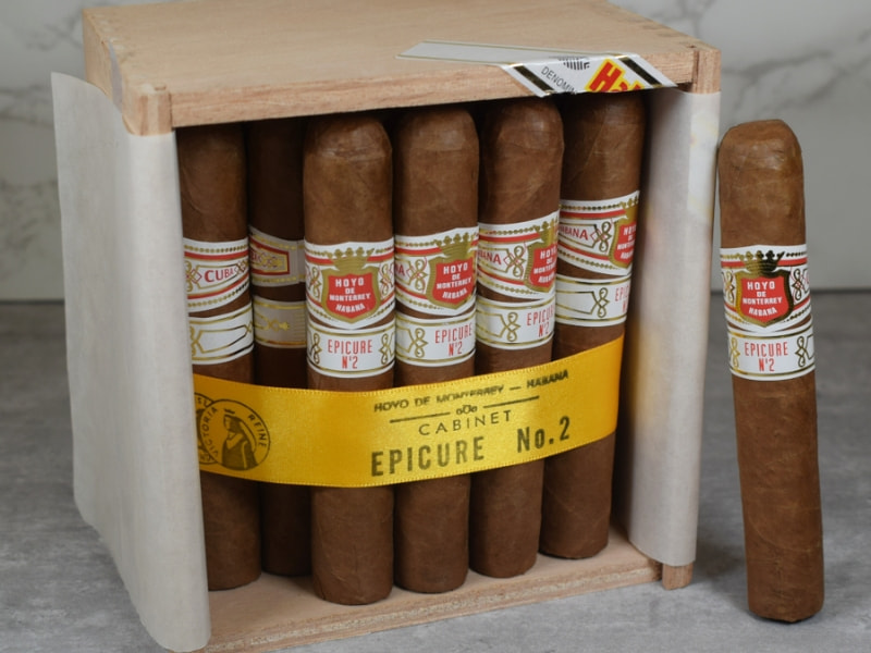 Hình thức bên ngoài của xì gà Hoyo de Monterrey Epicure No.2